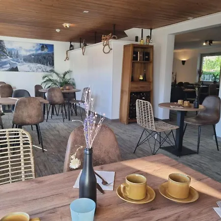 Hotel Les Merisiers 3*